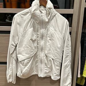 Lululemon ホワイト クロップドジャケット サイズ2 Lululemon Scuba Oversized 1/2 Zip Hoodie Heathered Core